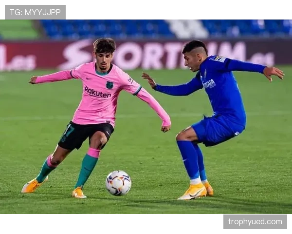 从葡萄牙青训到多次外租历练：帕利尼亚的成长起点