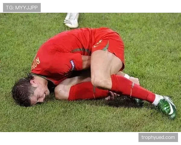 假摔判罚标准如何判定？裁判和VAR到底怎么看“假动作”