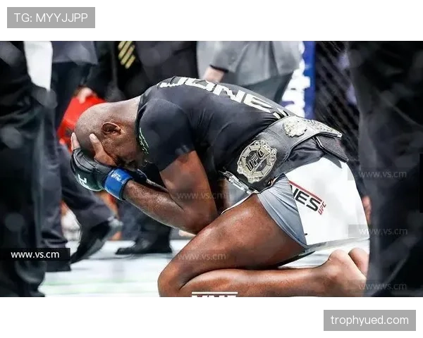 乔恩·琼斯训练完直接去提了辆布加迪，这自律换来的日子普通人真过不起